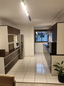 Apartment overlooking the lake - Image 2