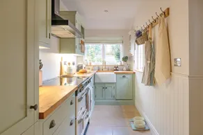 The Railway Cottage - Image 4