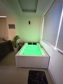 High Rise Lavish Room with Jacuzzi in Zirakpur - Image 3