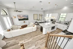 Korah Exquisite luxury Home In The Galleria Area. - Image 3