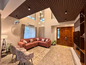 Aira - The Lake View Villa - Image 2