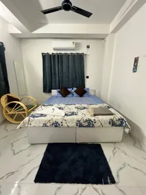 AC- 2BHK Airy & Peaceful stay near Mukundapur I - Image 4