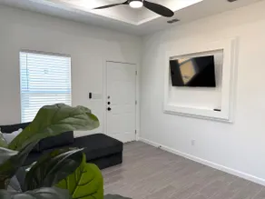 Apy | Marble Space | 3BR with Unique Style - Image 5