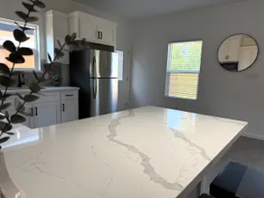 Apy | Marble Space | 3BR with Unique Style - Image 4