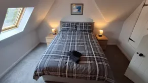Recently refurbished comfort at The Ark by the sea - Image 4