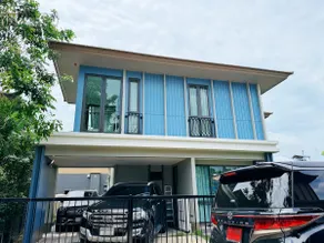 Peaceful resort-style home - Image 2