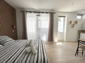 Charming apartment with free parking nearby. Wifi - Image 4
