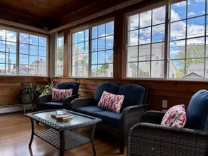 Sunrise Beach Cottage - Image 3
