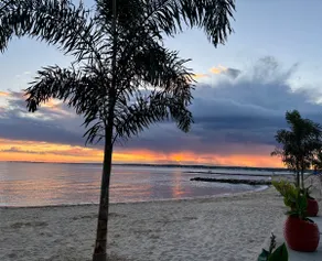 Sunrise Beach Cottage - Image 2