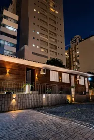 Lux 6 Loft (Close to the stadium) - Image 3