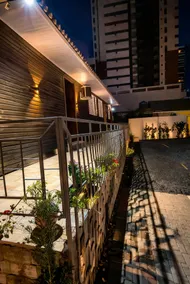 Lux 6 Loft (Close to the stadium) - Image 5