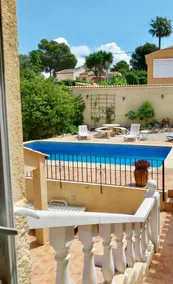 Spacious villa with pool and large garden near beach and restaurants - Image 2