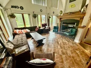 Hibou Voyageur Chalet - Image 3