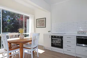 Ross Cottage - Image 3