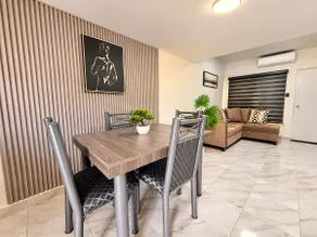 Centrally located and quiet accommodation near the consulate - Image 4