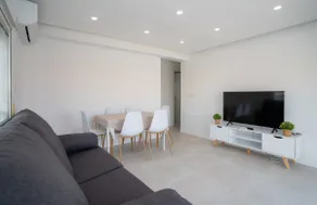 An apartment with an ocean view - Image 5
