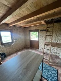 Atypical hut - Image 3