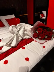 Le Love des Monts / Jacuzzi / Romantic night - Image 2