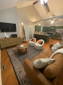 The House Near The Lakes (limited single nights) - Image 2
