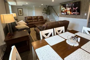 Private Lux Suite, Patio, Gazebo, Sauna, FenceYard - Image 2