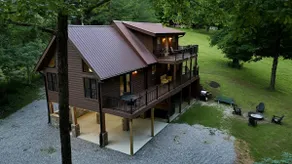 Cozy 3-Story Cabin w/ Hot Tub Near Dale Hollow - Image 2