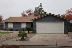 Stylish fully remodeled Modesto house - Image 3