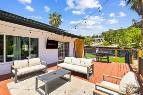 Mt. Helix; 5 Beds, EV Parking, Jacuzzi, King Bed - Image 5