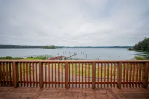 Lakefront w/ Panoramic Views+Balcony Pet-Friendly - Image 4
