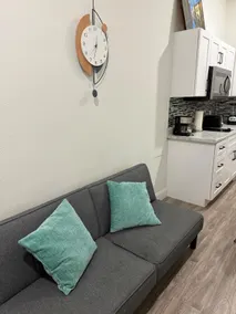 Comfy studio (Private Entrance) - Image 3