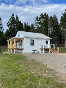 Modern Cottage on the shore - Image 4