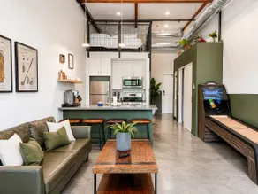 Dog Friendly DTSA Loft 5 Miles to Disney w/ Gym - Image 2