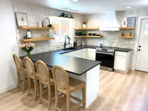 Brand New Cozy Cottage in Town - Image 2