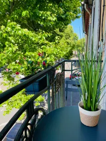Bright 3-bedroom apartment with balcony Narbonne center - Image 2