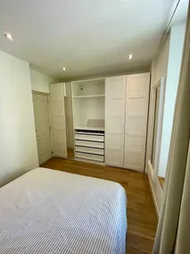 Bright 3-bedroom apartment with balcony Narbonne center - Image 3