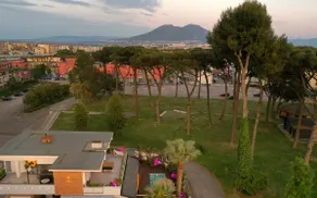 Ciotola Apartments, Free Parking, 5 Min to Airport - Image 3