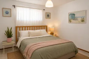 Cozy one bedroom on boardwalk - Image 3