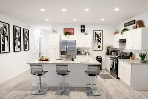 Spacious 5BR Home • Sleeps 10 • Fenced Yard - Image 3