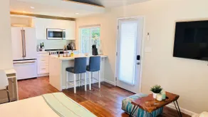 Charming New Cottage - Image 4