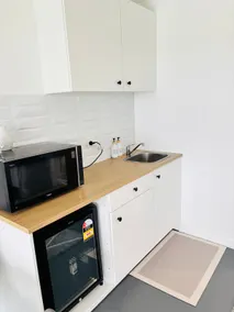 Currumbin View Studio - with private entry - Image 5