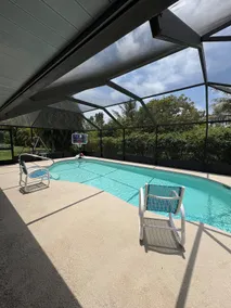 Beautiful home jacuzzi bathtub Great Outdoor area! - Image 2