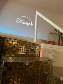 Luxury Spa with Sauna, Bath and Cinema Private - Image 3