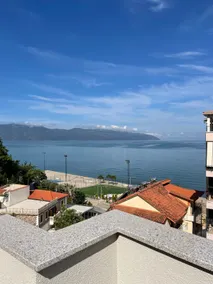 Sea-view apartment 2 - Image 5
