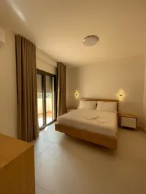 Sea-view apartment 2 - Image 4