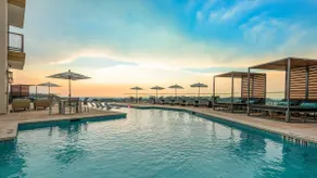 Landing | Chic 2BD, Clubhouse, Pool - Image 4