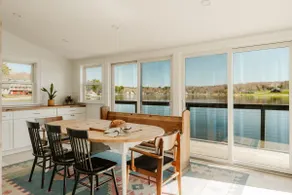 The Lake House w/ Kayaks, Bikes on the waterfront - Image 2