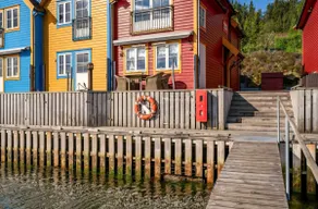 Cottage by the lake - Image 4
