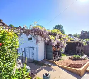 Wisteria Corner, Totnes - Image 2