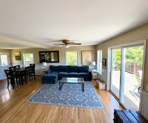 Easy Island Living – Spacious 4BR Retreat w/ AC - Image 2