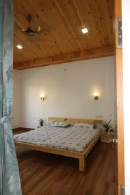 A cozy hideaway in the hills. - Image 4
