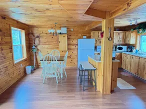 Cedarway Riverview Lodge-by River and Golf Course - Image 2